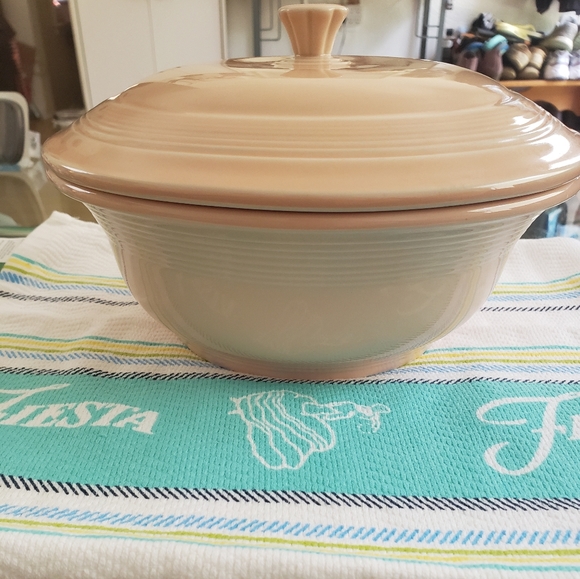 Fiesta Apricot Covered Casserole Dish - Picture 8 of 8
